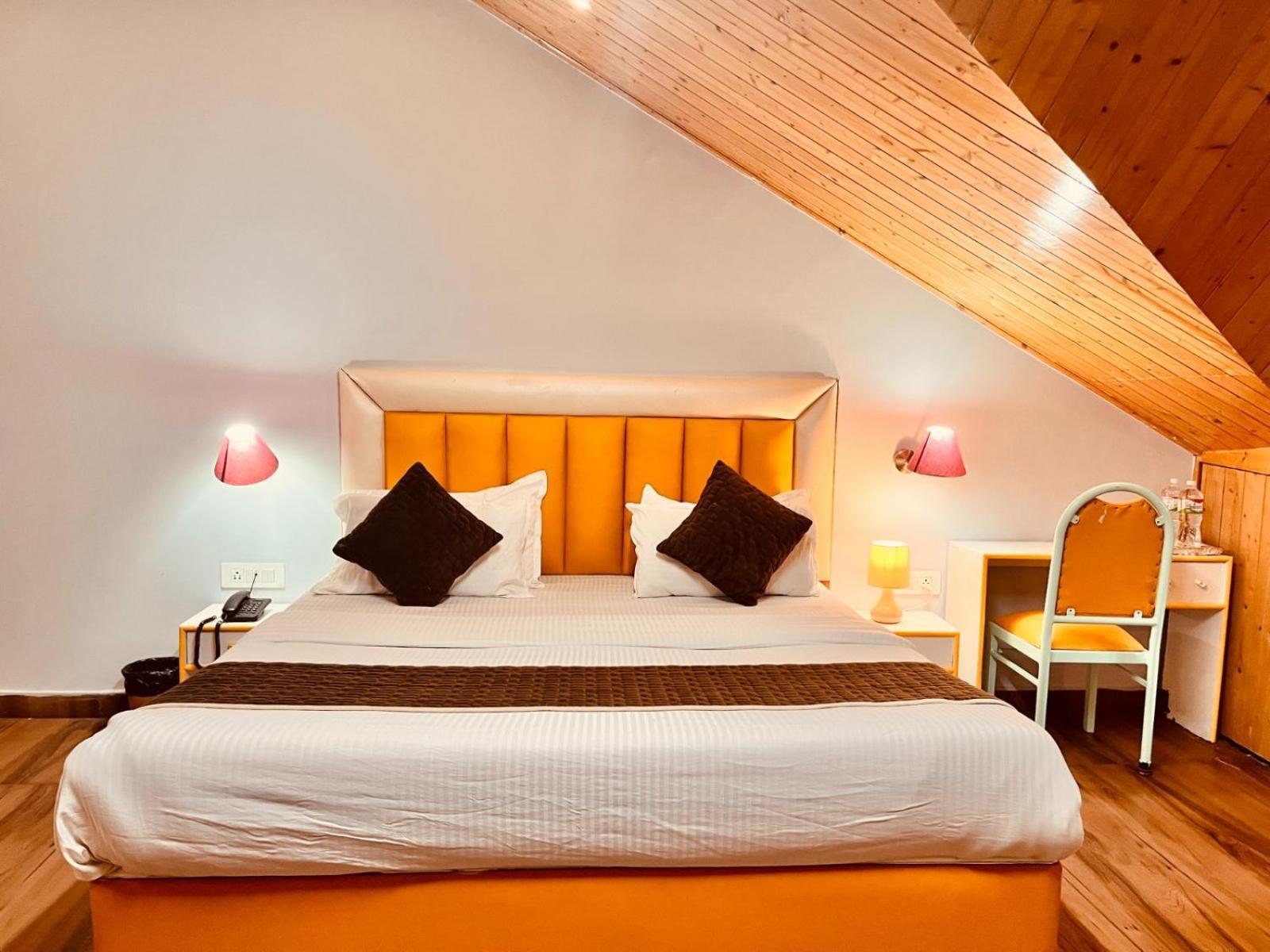 Hadimba Hill View By Hadimba Palace, Manali - Premium Room ! Family Hotel ! Parking ! Near Hadimba Temple Exterior foto